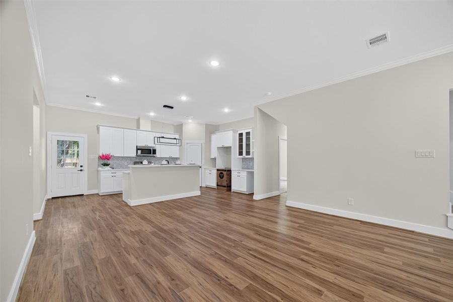 Spacious, unfurnished interior of a new home in , Crosby (Image 17).