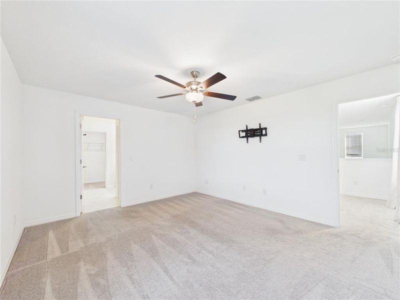 Spacious, unfurnished interior of a new home in Two Rivers, Zephyrhills (Image 35).