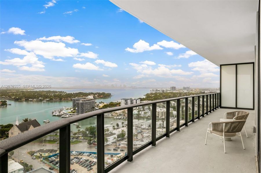 Condo located in Miami Beach, FL showcasing its design and architecture (Image 3). Condo located in Miami Beach, FL showcasing its design and architecture (Image 3).