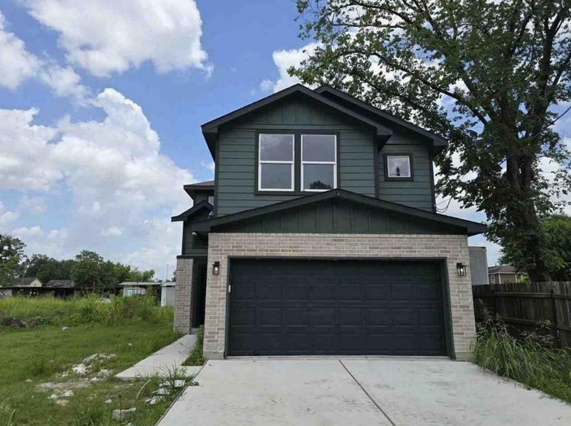 Front exterior of a new home in , Houston, TX, highlighting curb appeal (Image 10). Front exterior of a new home in , Houston, TX, highlighting curb appeal (Image 10).