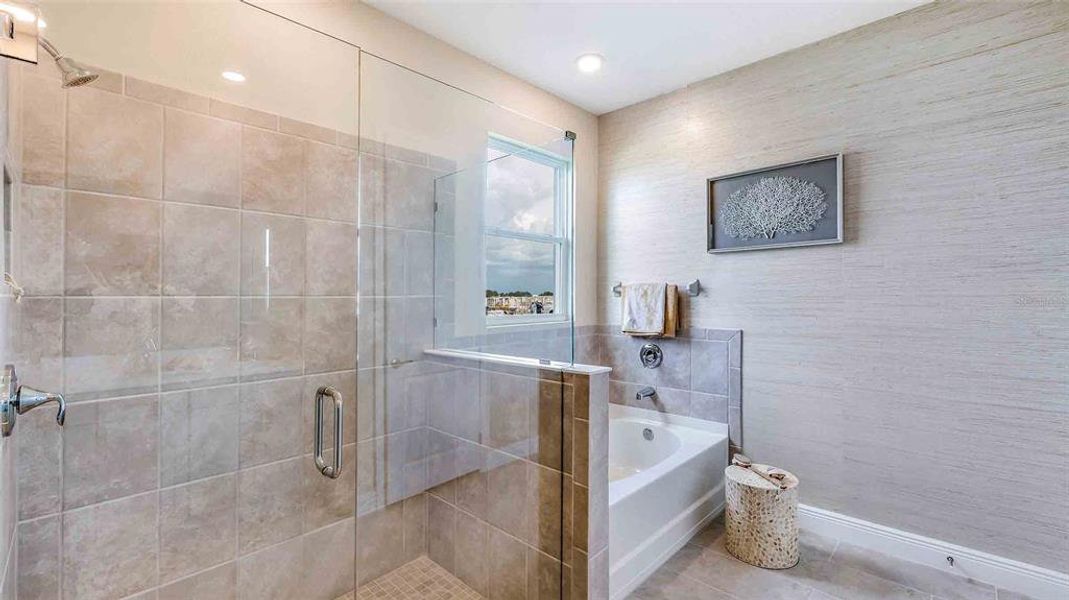 Furnished interior view inside a new home in Star Farms at Lakewood Ranch, Lakewood Ranch (Image 16).