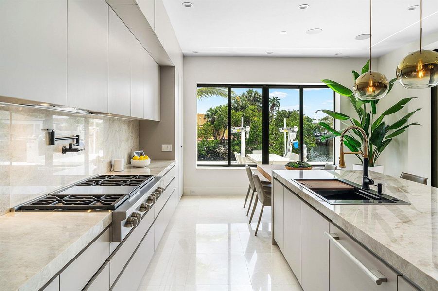 008-798HavanaDrive-BocaRaton-FL-33487-SM