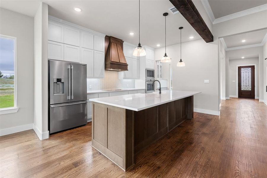 Furnished interior view inside a new home in King Crossing Estates, Van Alstyne (Image 8). Furnished interior view inside a new home in King Crossing Estates, Van Alstyne (Image 8).