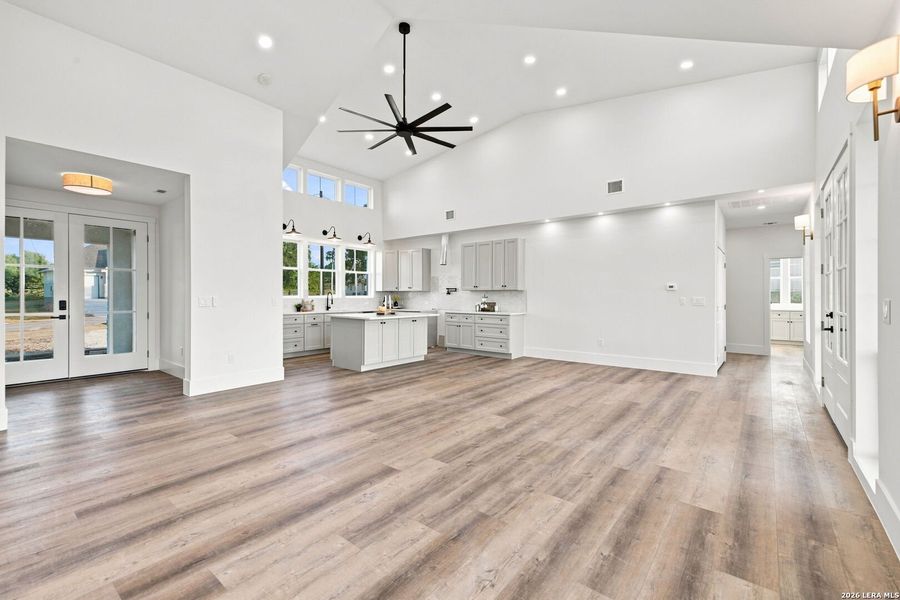 Spacious, unfurnished interior of a new home in , Bandera (Image 34). Spacious, unfurnished interior of a new home in , Bandera (Image 34).