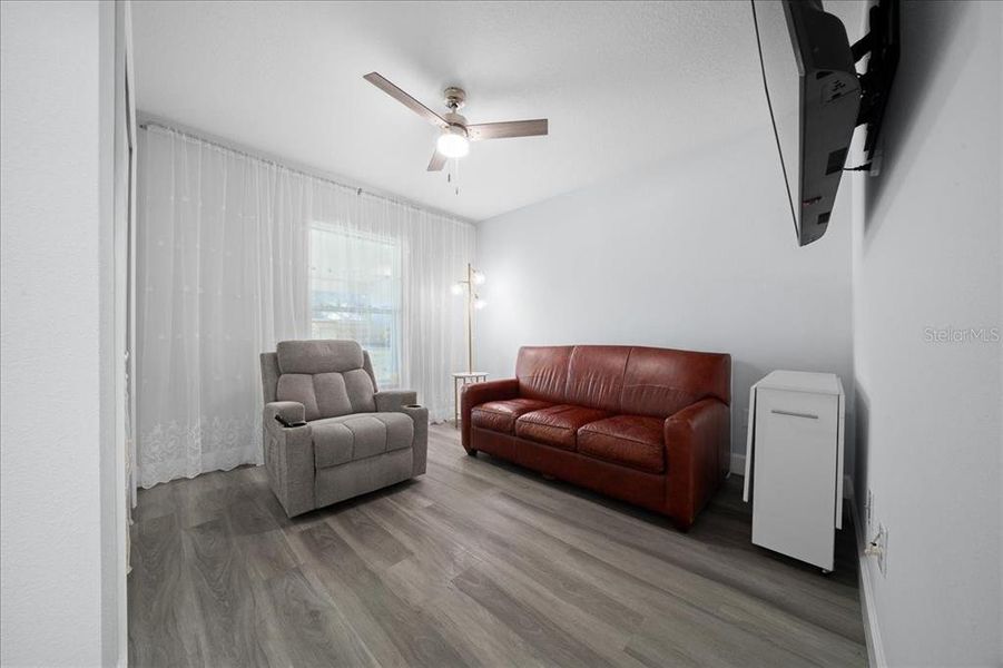 Furnished interior view inside a new home in , Dunnellon (Image 33).