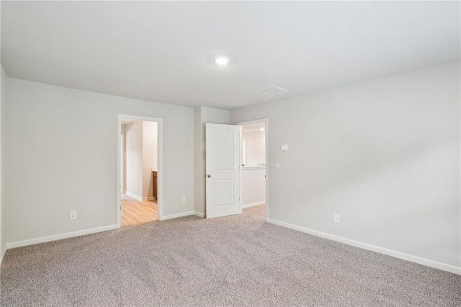 Spacious, unfurnished interior of a new home in Ivey Township, Dallas (Image 24). Spacious, unfurnished interior of a new home in Ivey Township, Dallas (Image 24).
