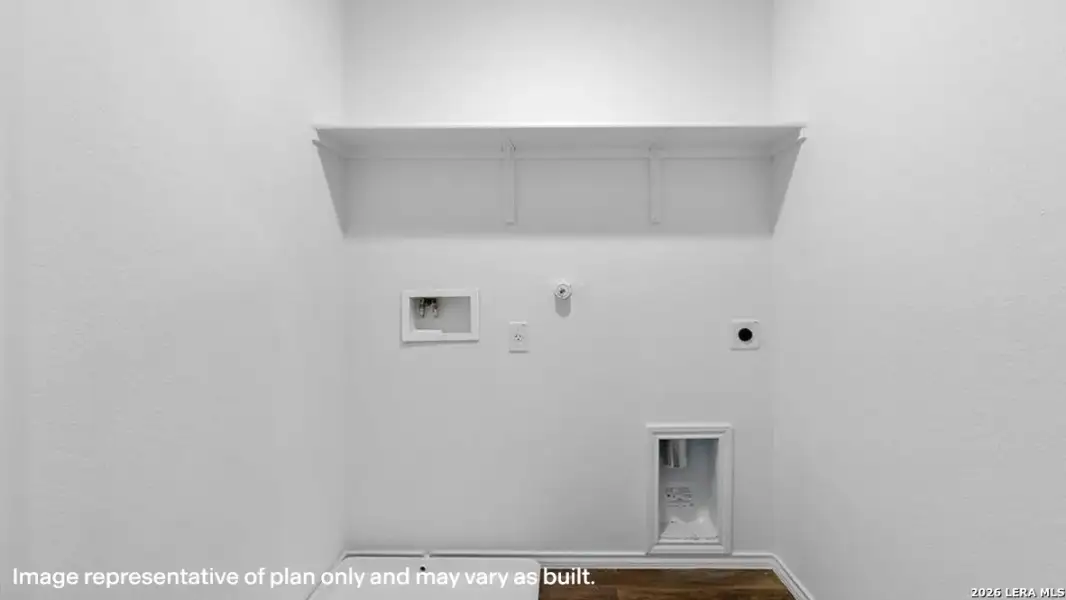 Spacious, unfurnished interior of a new home in Stonehill, San Antonio (Image 18).
