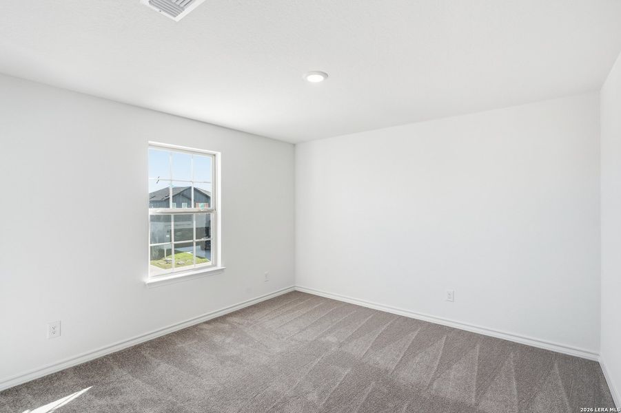 Spacious, unfurnished interior of a new home in Dove Song, Marion (Image 29).