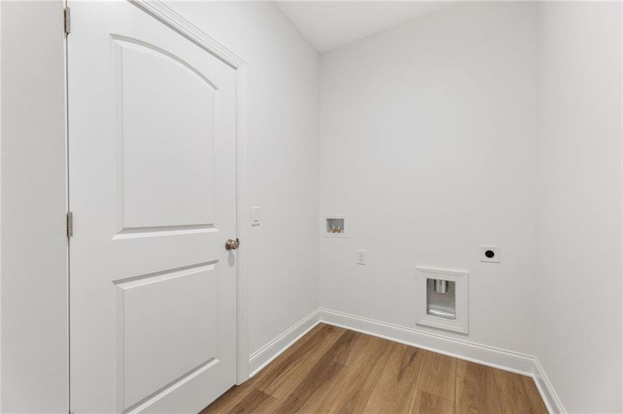 Spacious, unfurnished interior of a new home in Ashbury Commons, Powder Springs (Image 42). Spacious, unfurnished interior of a new home in Ashbury Commons, Powder Springs (Image 42).