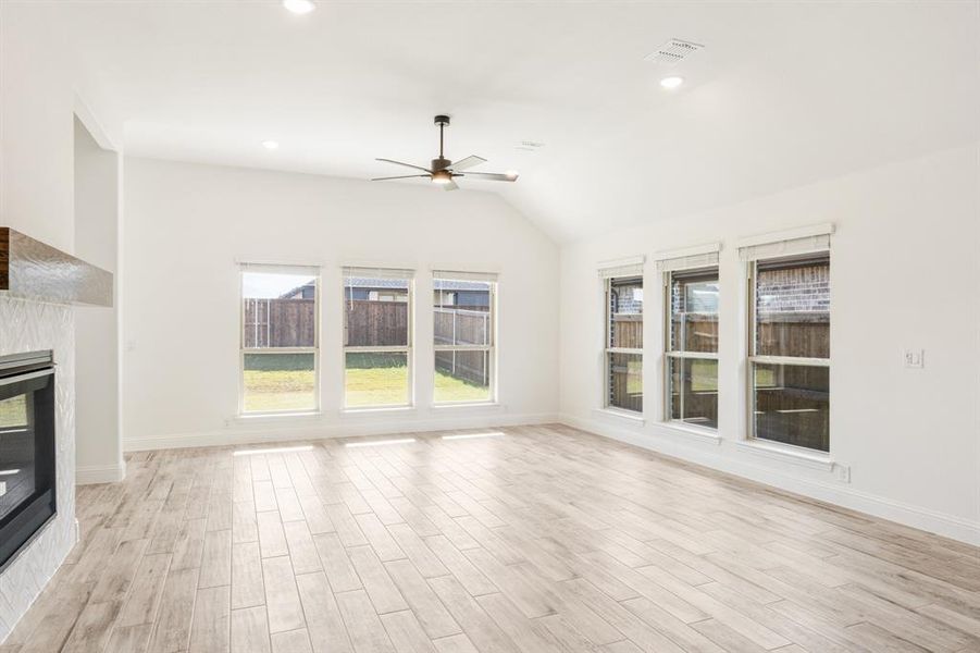Spacious, unfurnished interior of a new home in Silo Mills, Joshua (Image 23). Spacious, unfurnished interior of a new home in Silo Mills, Joshua (Image 23).