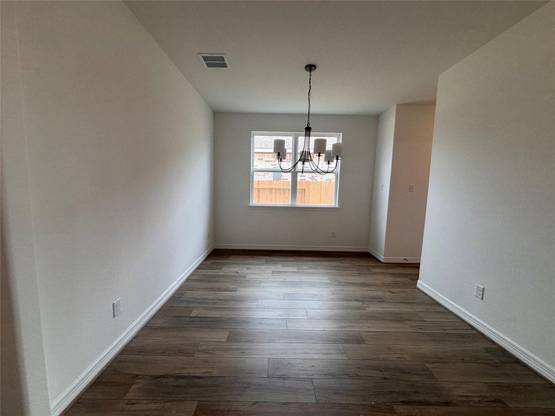 Spacious, unfurnished interior of a new home in Ashland, Angleton (Image 10).