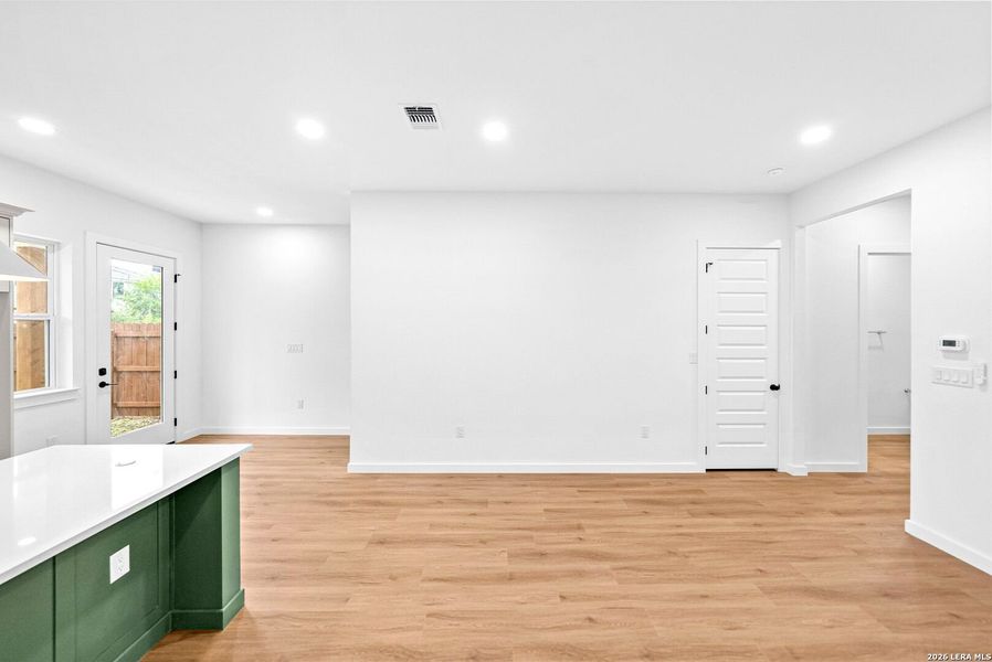 Spacious, unfurnished interior of a new home in , San Antonio (Image 41).