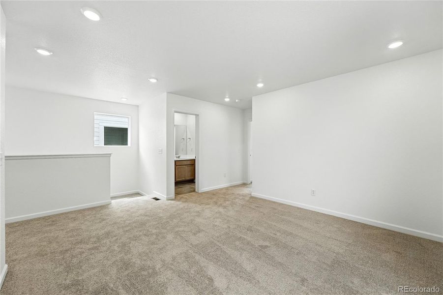 2086 Wagon Wheel Aly ~ Ready Now