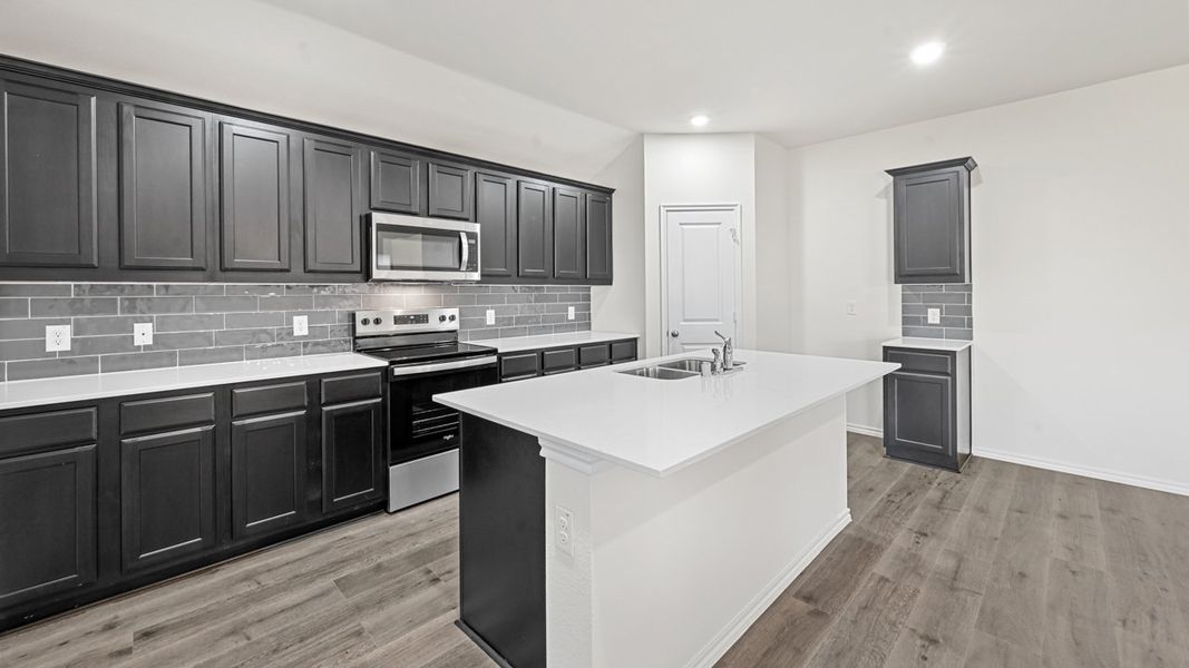 Furnished interior view inside a new home in Saddlebrook, Waxahachie (Image 4).