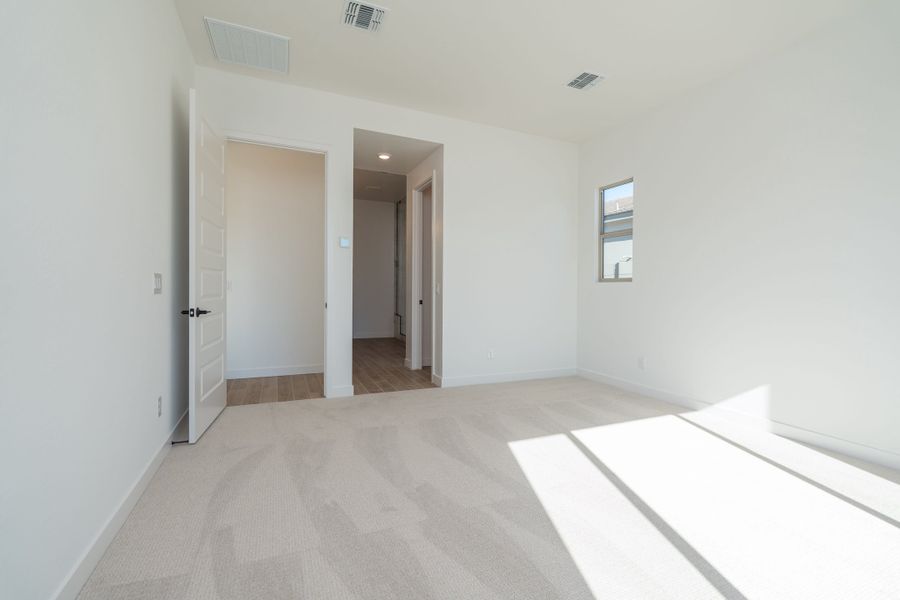 Spacious, unfurnished interior of a new home in Soleo, San Tan Valley (Image 12). Spacious, unfurnished interior of a new home in Soleo, San Tan Valley (Image 12).