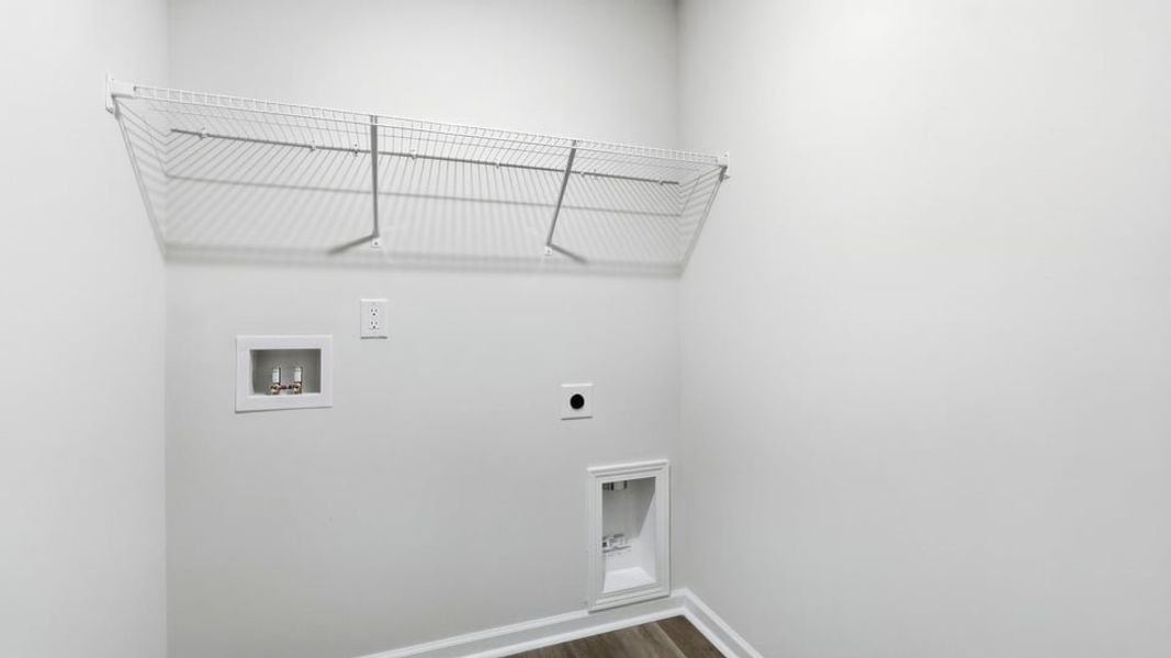 Spacious, unfurnished interior of a new home in Seneca Falls, Seneca (Image 34).