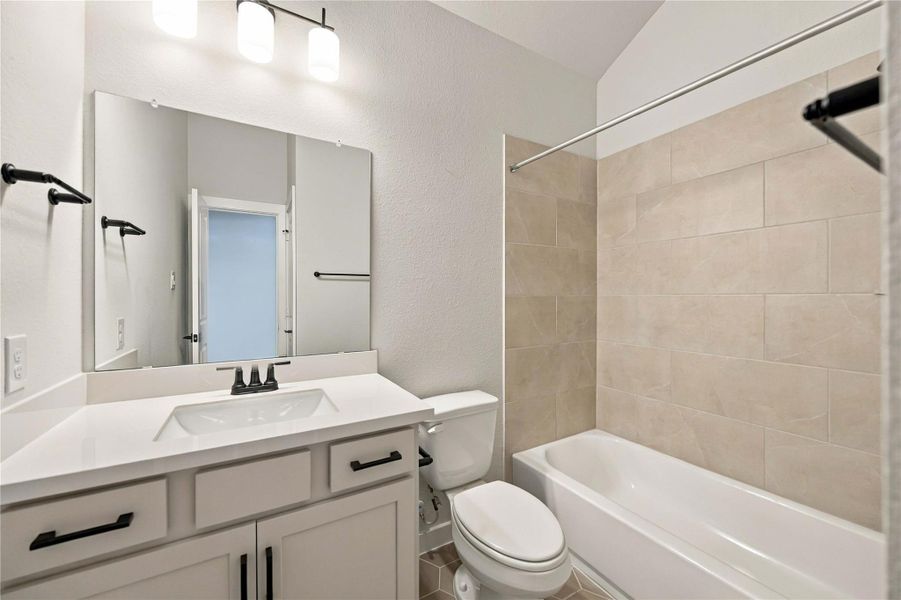 Furnished interior view inside a new home in Elyson 45' & 70', Katy (Image 13).