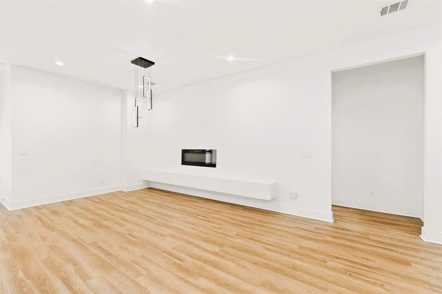 Spacious, unfurnished interior of a new home in , Dallas (Image 23). Spacious, unfurnished interior of a new home in , Dallas (Image 23).