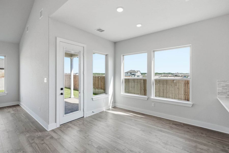 Spacious, unfurnished interior of a new home in Alsatian Oaks, Castroville (Image 39).