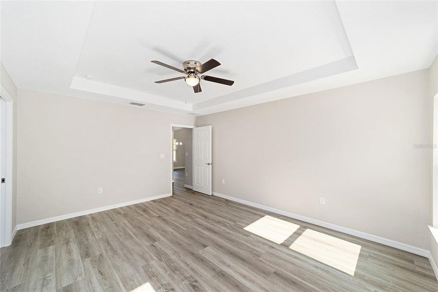 Spacious, unfurnished interior of a new home in , Dunnellon (Image 23).