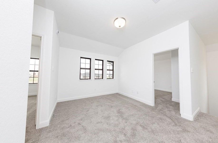 Spacious, unfurnished interior of a new home in , Missouri City (Image 8).