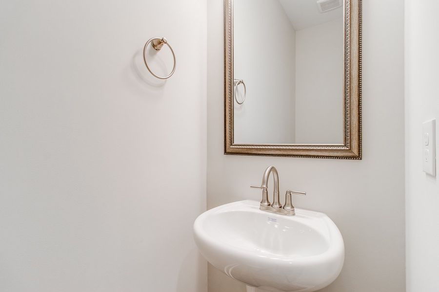 Close-up of interior finishes inside a home in Palmetto Shores, Chapin (Image 14).