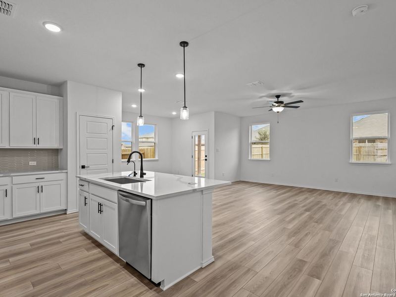 Furnished interior view inside a new home in Horizon Pointe, San Antonio (Image 7). Furnished interior view inside a new home in Horizon Pointe, San Antonio (Image 7).