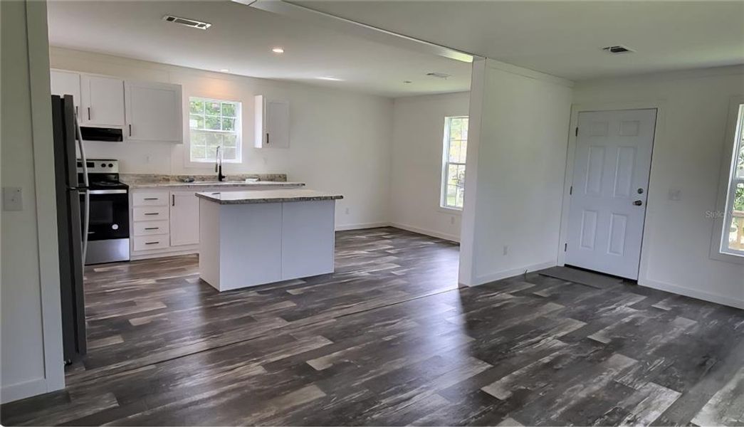 Image 28 of a home in . Image 28 of a home in .