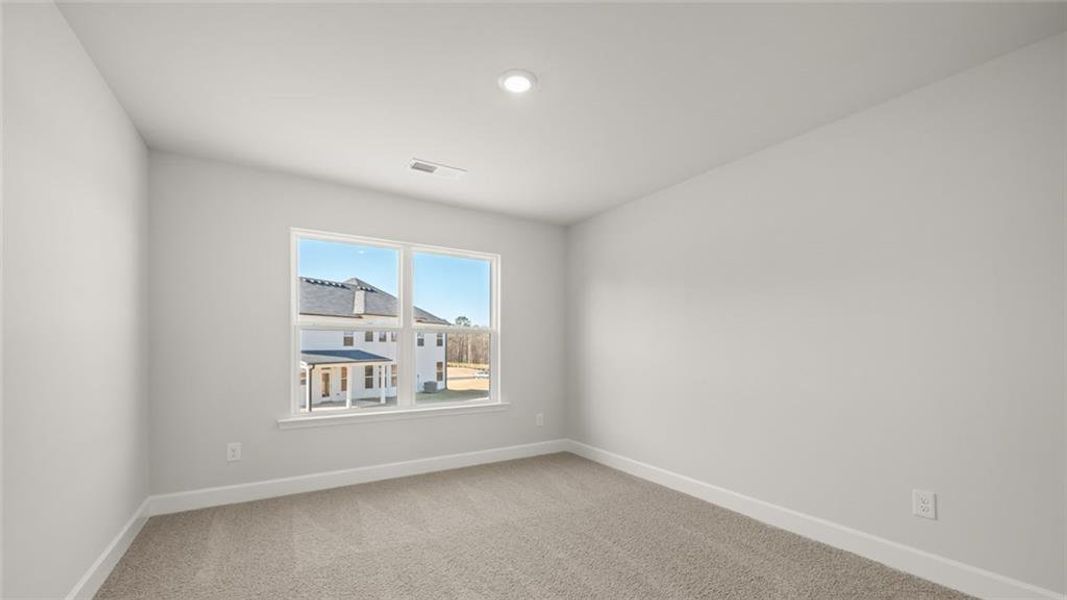 Spacious, unfurnished interior of a new home in Evergreen Crossing, Locust Grove (Image 15).