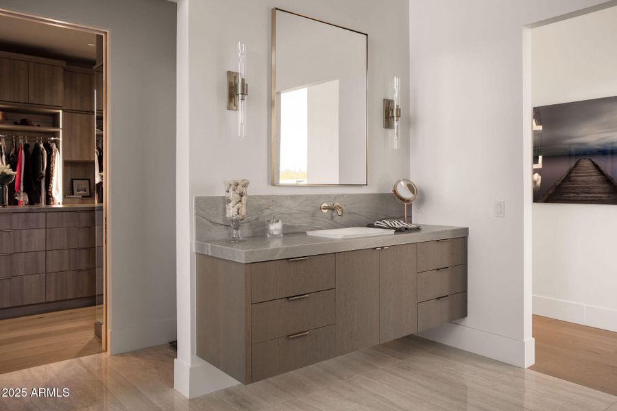 7034 E Paradise Dr 7034 E Paradise Dr