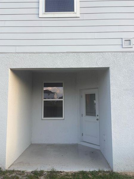 Exterior details and patio area of a home in , Dundee (Image 3).