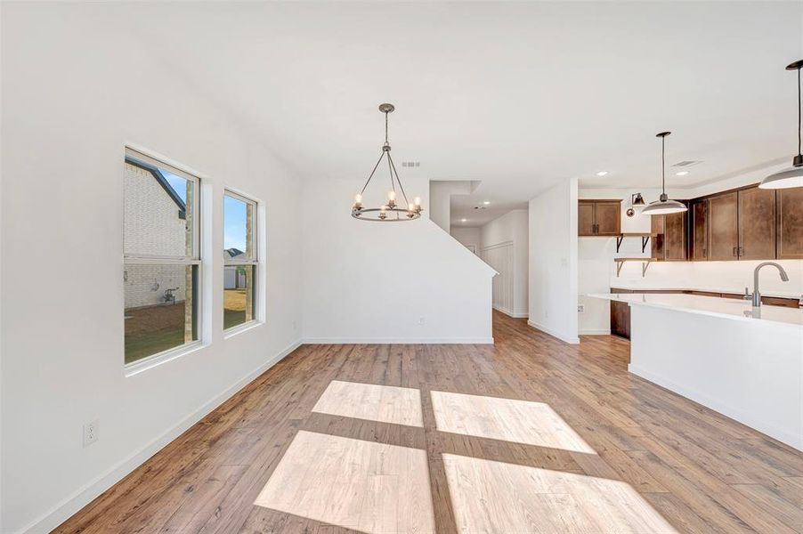 Spacious, unfurnished interior of a new home in Rolling Ridge, Van Alstyne (Image 31).