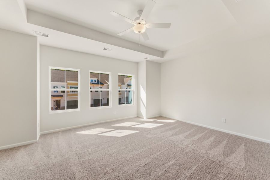 Spacious, unfurnished interior of a new home in Edwards Station, Taylors (Image 20).