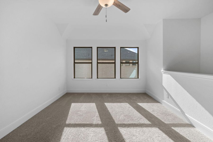 Spacious, unfurnished interior of a new home in Dunham Pointe 70', Cypress (Image 18).