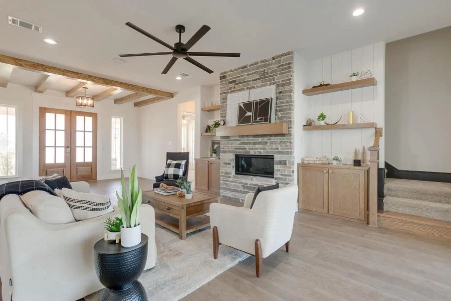 Representative furnished interior of a home built from the The Tiffany by Elmwood Custom Homes in Aledo Heights, Aledo (Image 13).