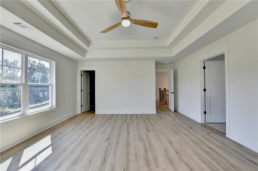 Spacious, unfurnished interior of a new home in , Jefferson (Image 52).