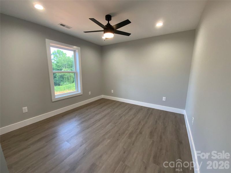 Spacious, unfurnished interior of a new home in , Forest City (Image 13).