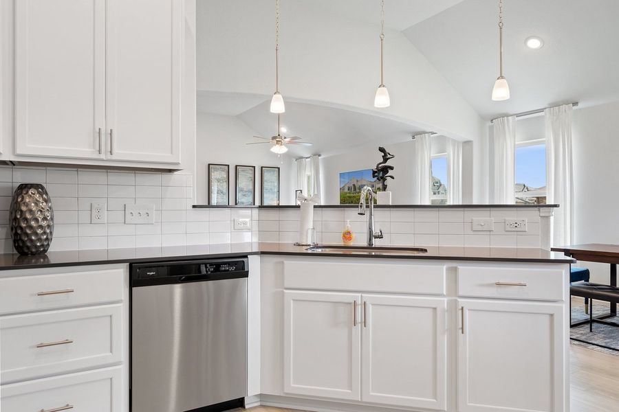 018_mm_00776_1 018_mm_00776_1