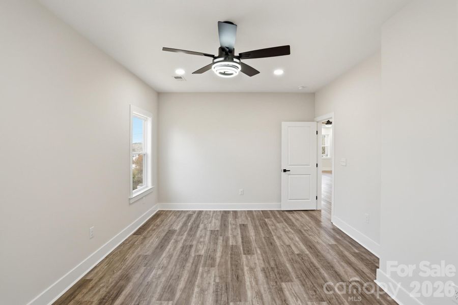 Spacious, unfurnished interior of a new home in , Concord (Image 29).