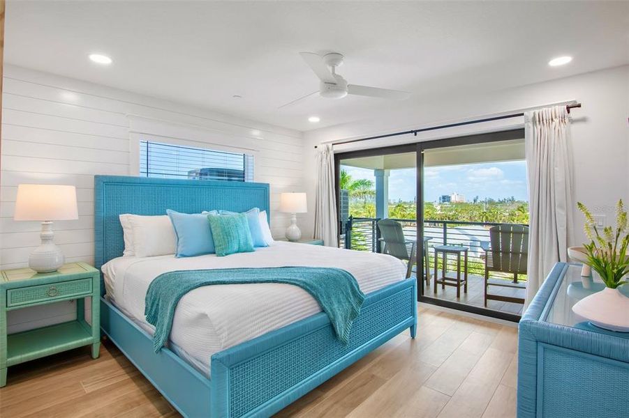 Furnished interior view inside a new home in , Sarasota (Image 47).