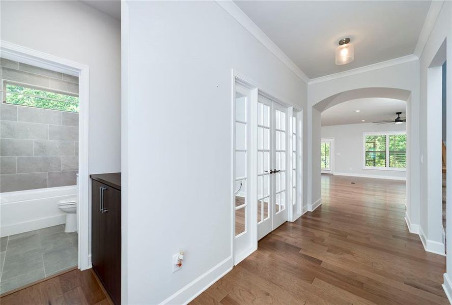 Spacious, unfurnished interior of a new home in Wimberly, Powder Springs (Image 17).
