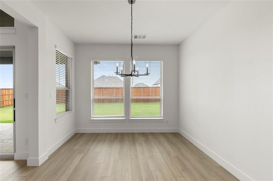 13. 981 Georgetown - Nook