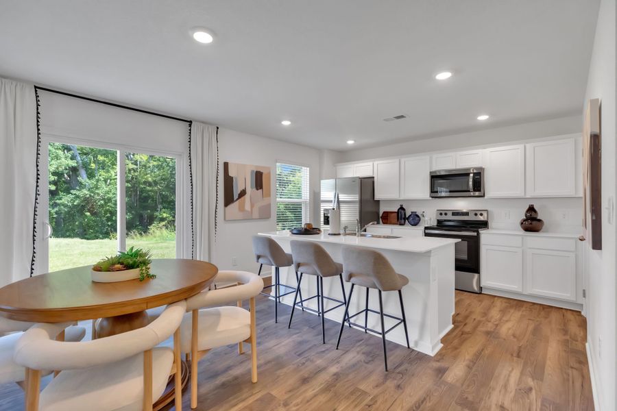 Representative furnished interior of a home built from the Penwell by D.R. Horton in Creekside Ridge, Dandridge (Image 4).
