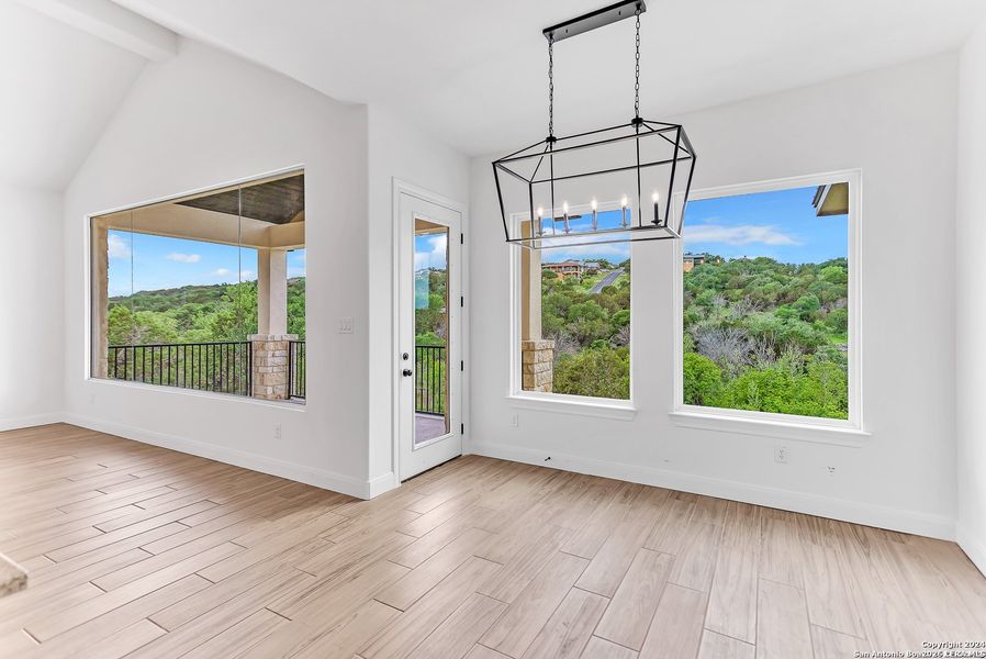 Spacious, unfurnished interior of a new home in , Blanco (Image 13).