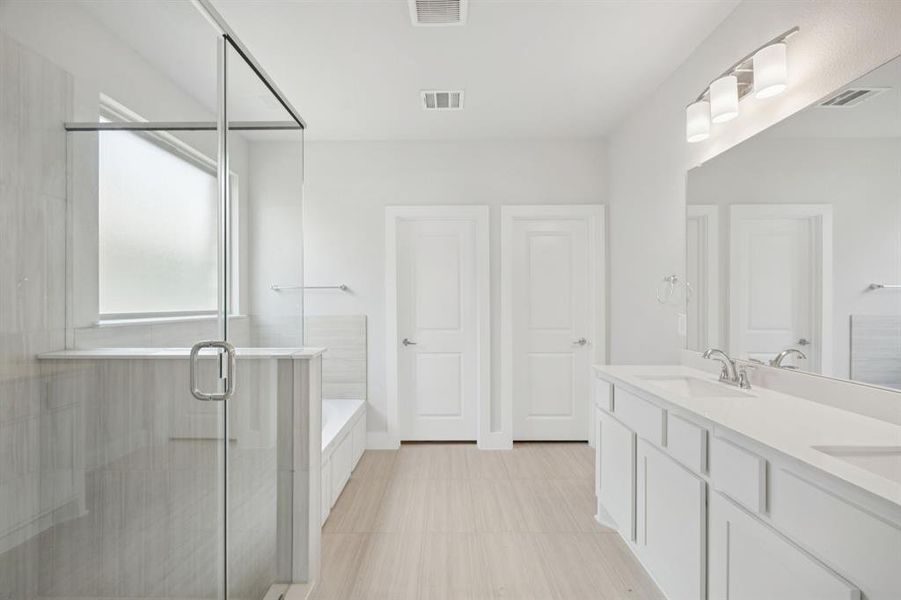 Furnished interior view inside a new home in Dove Hollow, Waxahachie (Image 11). Furnished interior view inside a new home in Dove Hollow, Waxahachie (Image 11).