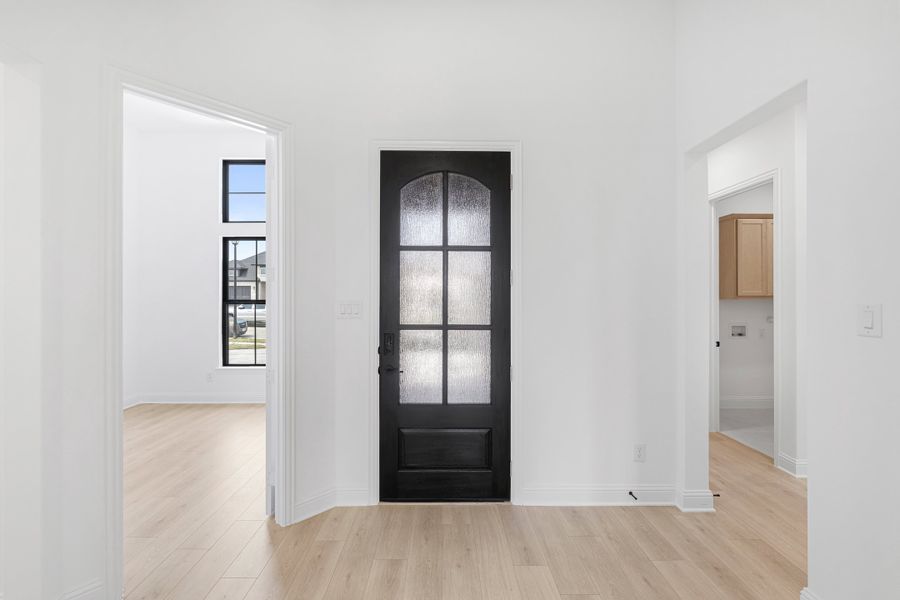 Spacious, unfurnished interior of a new home in Nelson Lake Estates, Rockwall (Image 34).