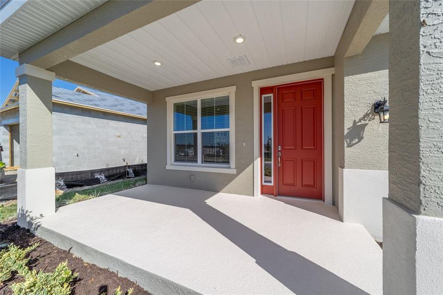 Exterior details and patio area of a home in Calesa Township, Ocala (Image 25).