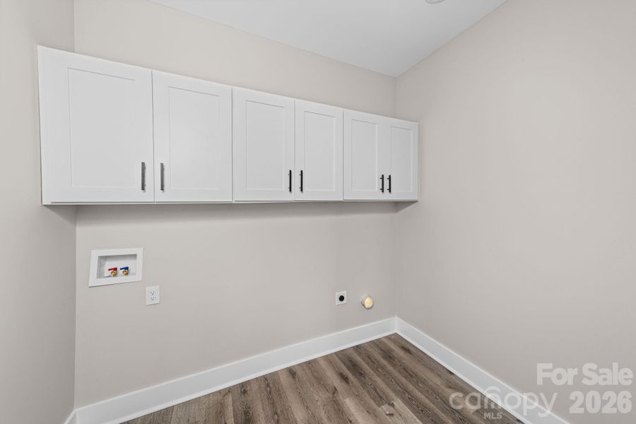 Spacious, unfurnished interior of a new home in , Matthews (Image 31).