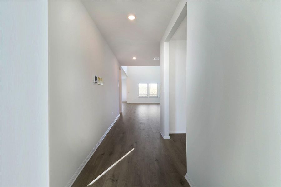 Spacious, unfurnished interior of a new home in Bar W Ranch, Leander (Image 17). Spacious, unfurnished interior of a new home in Bar W Ranch, Leander (Image 17).