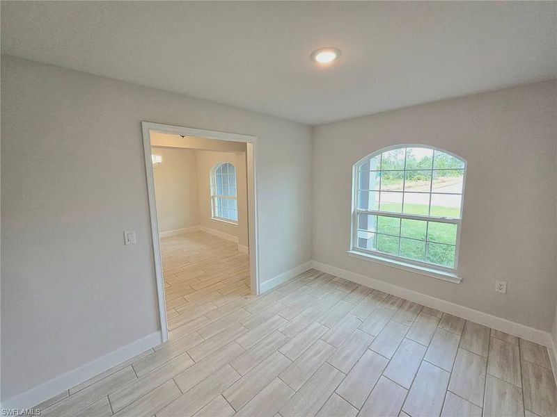 Spacious, unfurnished interior of a new home in Lehigh Acres, Lehigh Acres (Image 8).